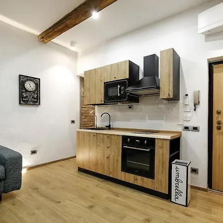 Home In The Florence Centre With Steam Bath-2